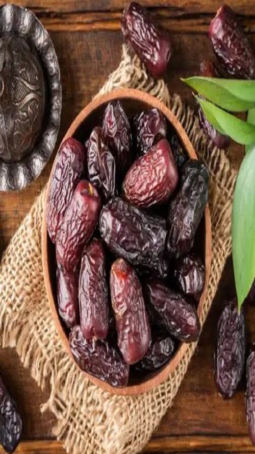 Dates on empty stomach ଖାଲି ପେଟରେ ଖଜୁରୀ ଶରୀରକୁ ଦେଇଥାଏ ଏହିସବୁ ଫାଇଦା